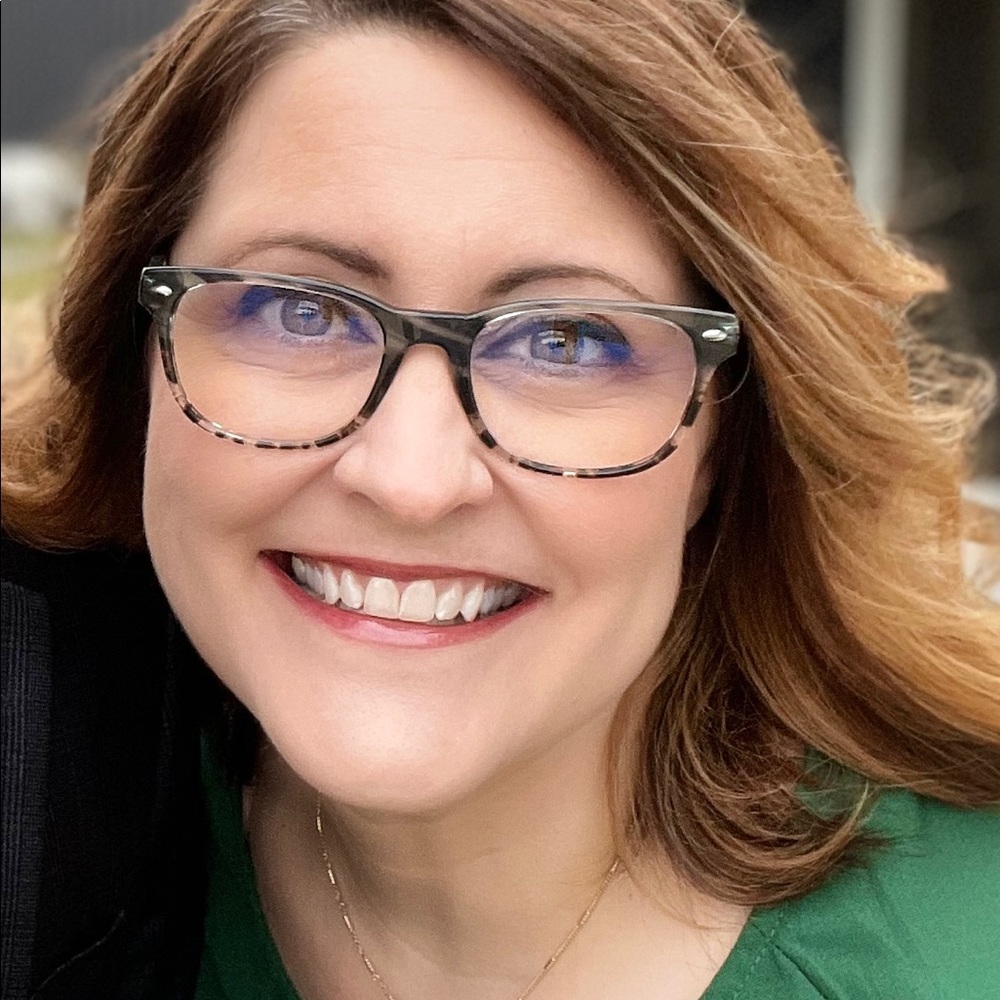 Meet your Posher, Jennifer